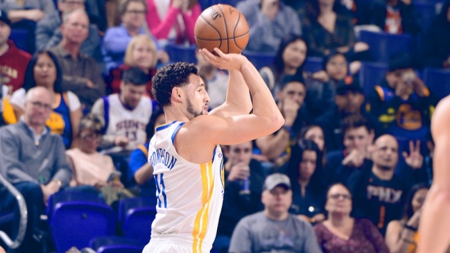 Golden State con Klay Thompson a la cabeza doblegó al complicado Phoenix Suns