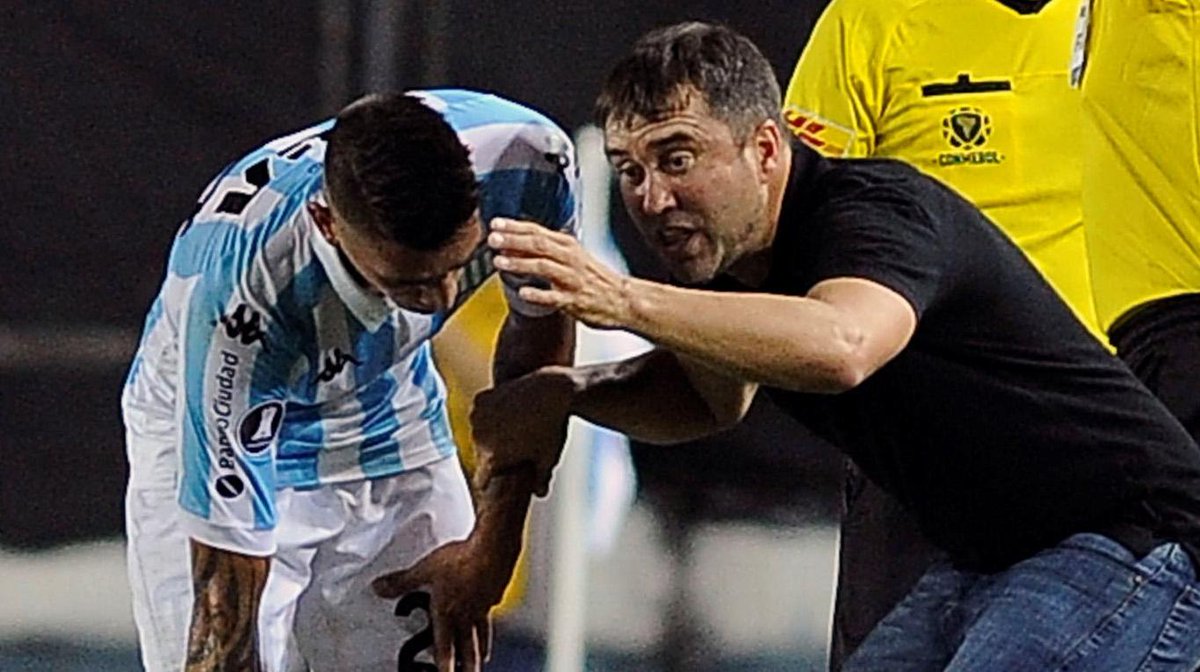 El empujón de Centurión a su técnico Eduardo Coudet que desató la polémica en Argentina