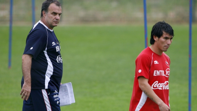 Delantero reconoció que le mintió a Bielsa para no asistir a una citación de la Roja