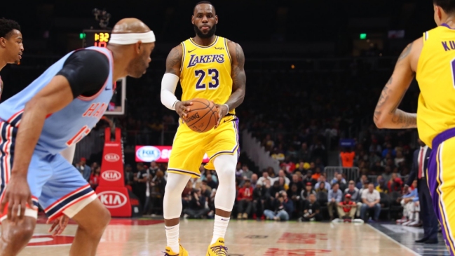 Los Lakers y LeBron vivieron una noche para el olvido ante Atlanta