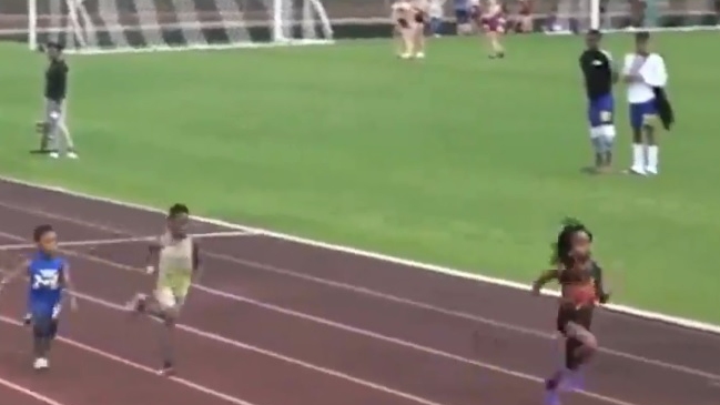 ¿Nuevo Usain Bolt? Niño de apenas 7 años impacta con su gran rapidez