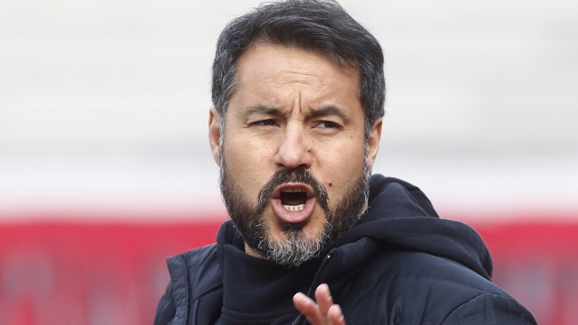 Leonardo Zamora y beneficios de los lentes que están utilizando en Colo Colo: Con 20 minutos mejora la visión