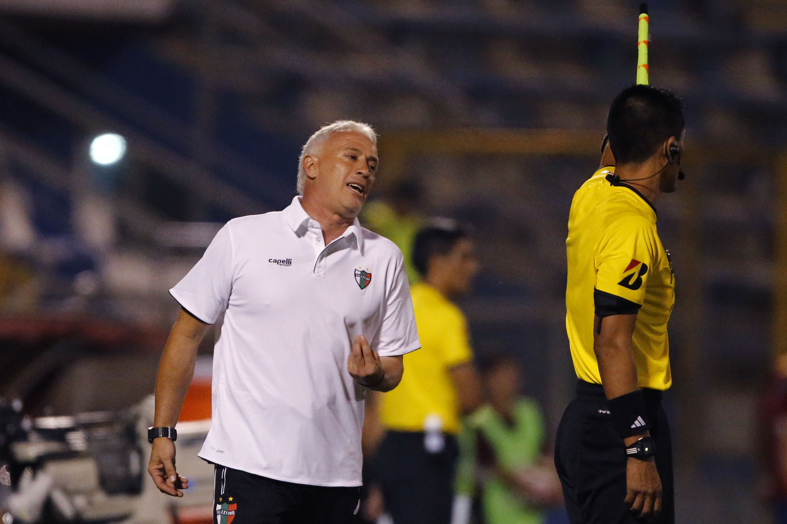 Ivo Basay se quejó por tener que jugar el viernes ante Unión La Calera: No es lo ideal