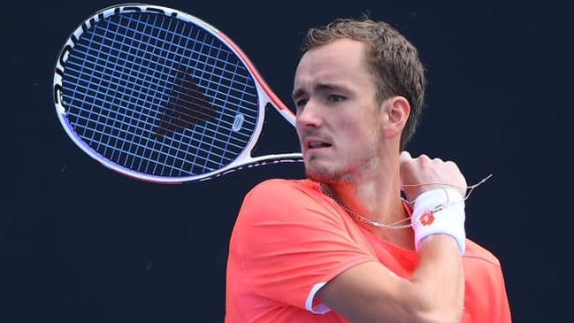 Medvedev derrotó a Verdasco y avanzó a cuartos en Rotterdam