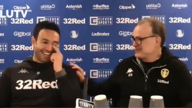 Bielsa a su traductor: “Me está haciendo quedar como un mercenario”