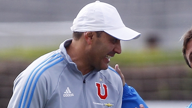 Preparador de arqueros de la U quiere renunciar tras sufrir nuevo percance en Copa Libertadores