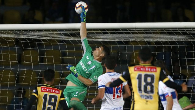 Coquimbo despertó ante U. Católica con un gol olímpico de Jaime Soto