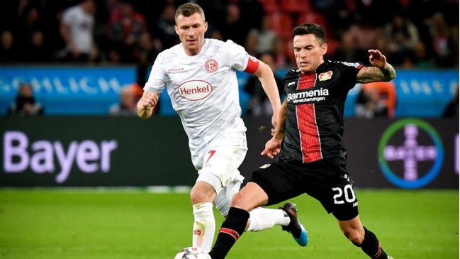 Charles Aránguiz destacó en triunfo de Bayer Leverkusen sobre Düsseldorf en Alemania