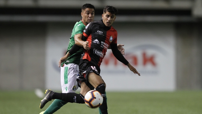 Partido entre Audax Italiano y Antofagasta fue suspendido por la caída de un proyectil