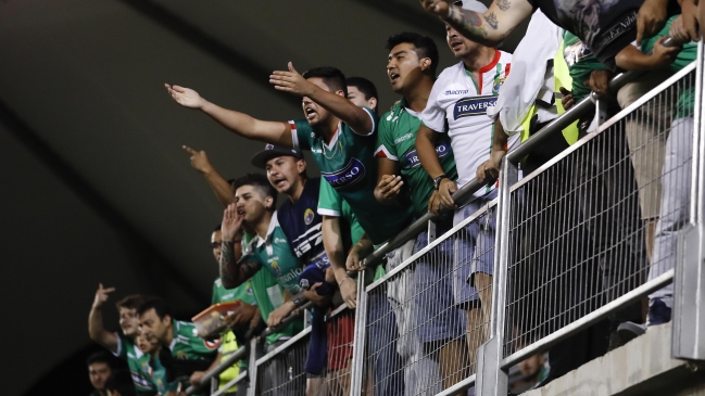 Audax quiere prohibir de por vida el ingreso a los estadios al hincha que lanzó moneda