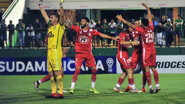 ¡Histórico! Unión La Calera eliminó a Chapecoense y avanzó en Copa Sudamericana