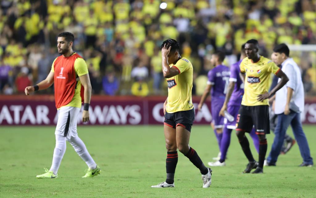 Presidente de Barcelona y tardía inscripción de clubes chilenos: Es un atropello de la Conmebol a Ecuador