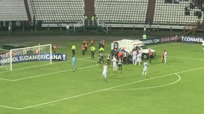 Jugador de Deportivo Santaní recibió primeros auxilios en cancha tras chocar con un compañero