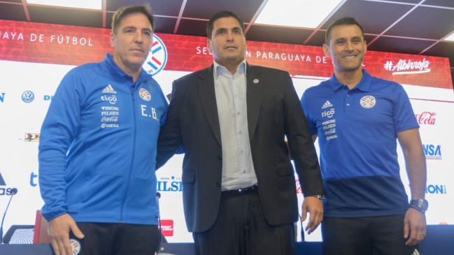 Eduardo Berizzo fue presentado en Paraguay con el “compromiso total” de llegar al Mundial 2022