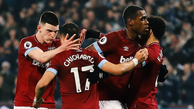 West Ham reaccionó y derrotó a Fulham con polémico gol de Javier Hernández