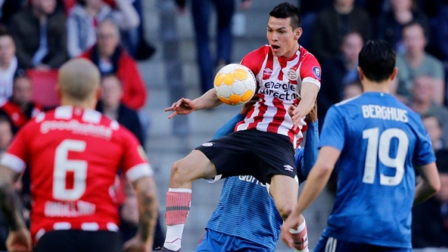 Hirving Lozano anotó un golazo en el empate entre PSV y Feyenoord en uno de los clásicos de Holanda