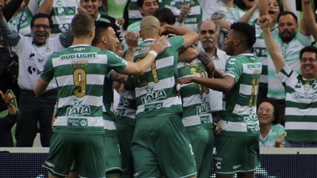 Diego Valdés marcó dos golazos en amplia victoria de Santos Laguna