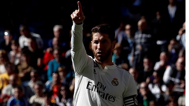 La UEFA abrió expediente a Sergio Ramos por forzar amonestación ante Ajax