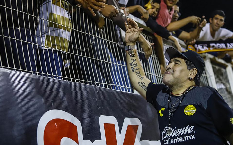 Maradona venció a Hoyos en duelo por la Copa México