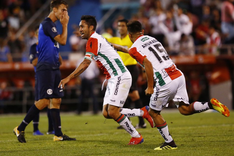 Palestino otra vez remontó ante Talleres y celebró en San Carlos la clasificación en la Libertadores