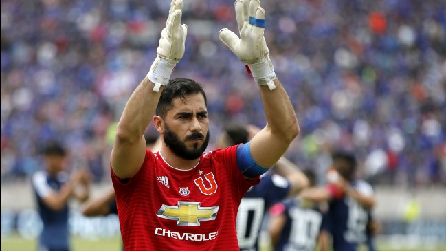 Johnny Herrera desató la alegría en el Estadio Nacional al marcarle a Huachipato con un penal