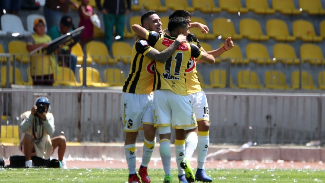 Coquimbo Unido apabulló con goleada a Everton y celebró su primer triunfo en el Campeonato