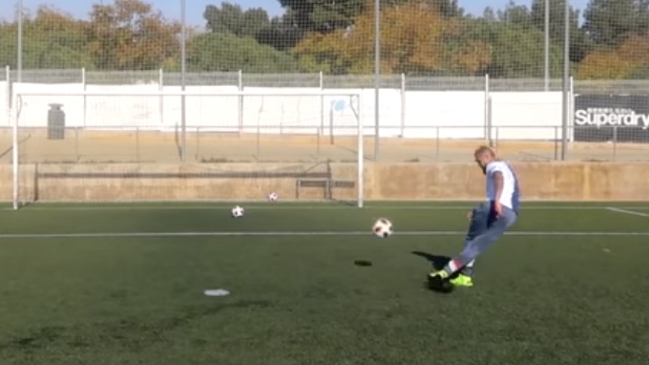 Arturo Vidal maravilló con espectacular rabona en “Retos de Fútbol”