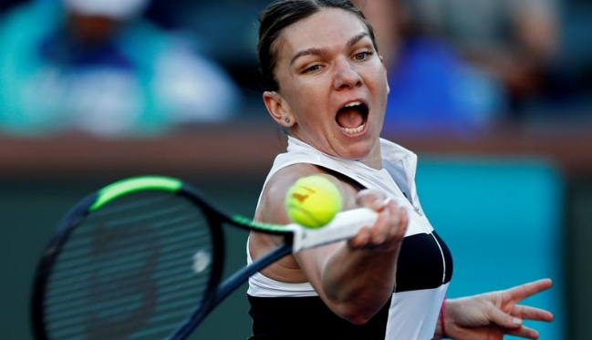 Simona Halep batió sin problemas a Barbora Strycova en la primera ronda de Indian Wells