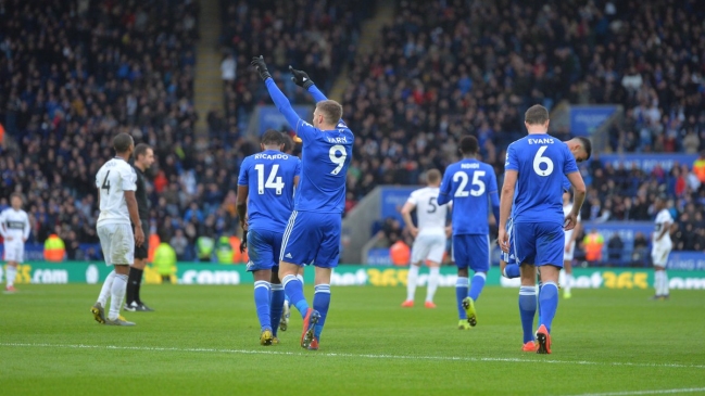 Jamie Vardy lideró el cómodo triunfo de Leicester City sobre Fulham en Premier League