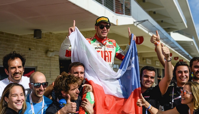 Chileno Hites quedó segundo en la primera fecha del Ferrari Challenge