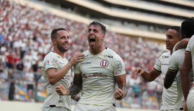 Germán Denis le dio el triunfo a Universitario de Nicolás Córdova en Perú
