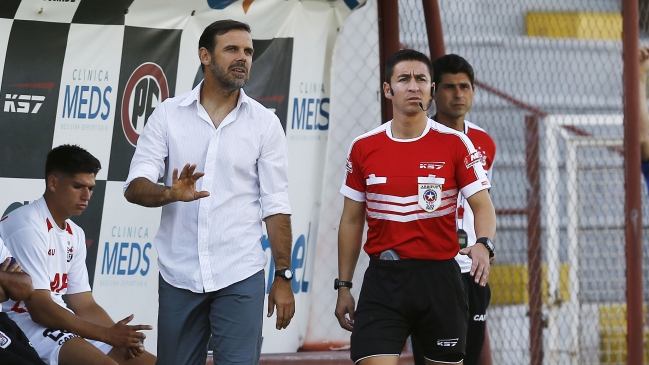U. San Felipe despidió a su entrenador por la “pobreza futbolística” mostrada en la Primera B