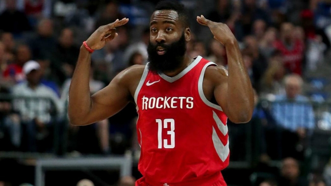 James Harden comandó la novena victoria consecutiva de los Rockets