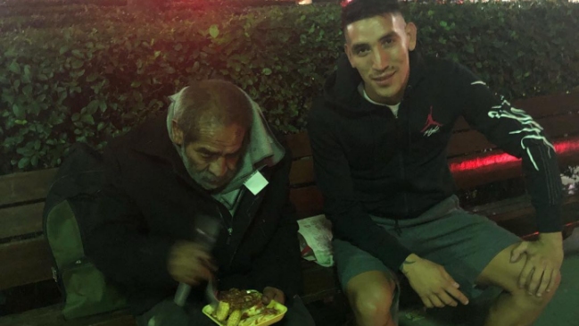 Ricardo Centurión tuvo hermoso gesto con hombre en situación de calle en Puerto Madero