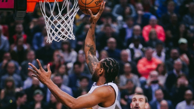 Kawhi Leonard guió a Toronto Raptors al triunfo sobre Los Angeles Lakers de LeBron James