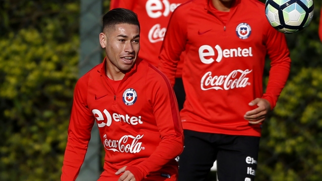 Seleccionados de Colo Colo y U. de Chile viajaron a San Diego para unirse a la Roja