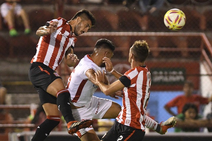 Gonzalo Jara destacó en triunfo de Estudiantes de La Plata sobre Huracán
