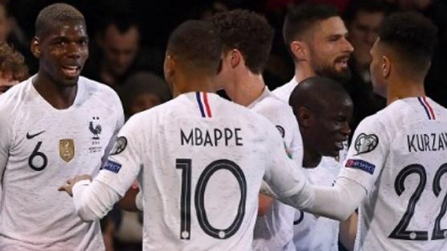 Francia brindó una gran exhibición para golear a Moldavia en las clasificatorias de la Euro