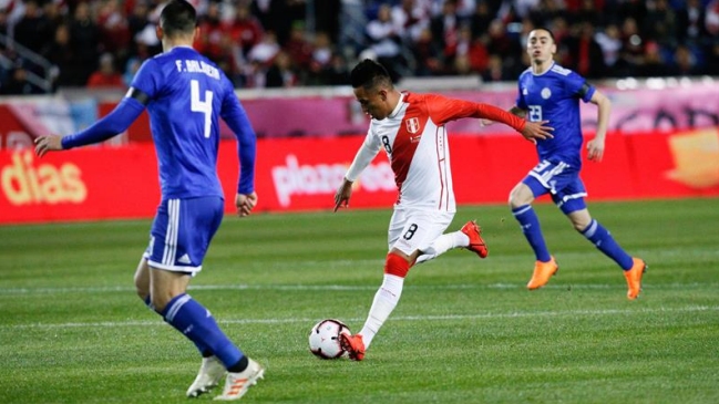 Perú amargó el debut de Eduardo Berizzo en la banca de Paraguay