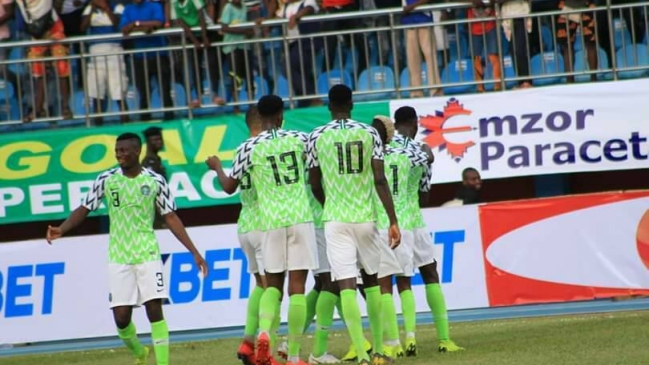 Nigeria vapuleó a Seychelles y clasificó como líder de su grupo a la Copa Africana de Naciones