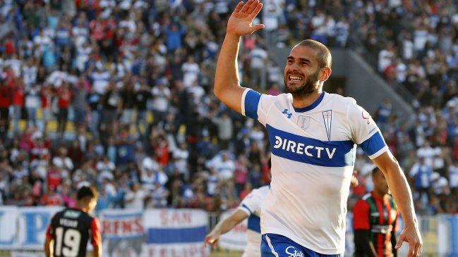 Sebastián Sáez fue letal con un cabezazo para cobrar el tercer gol de la UC ante Palestino