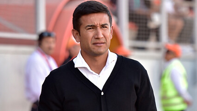 Víctor Rivero a sus jugadores: Esto es Cobreloa, métanselo en la cabeza