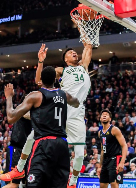 Milwaukee Bucks se quedó con el duelo ante Los Angeles Clippers en la NBA