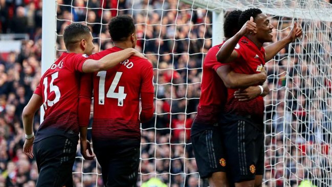 Manchester United se metió en puestos de Champions tras doblegar en casa a Watford