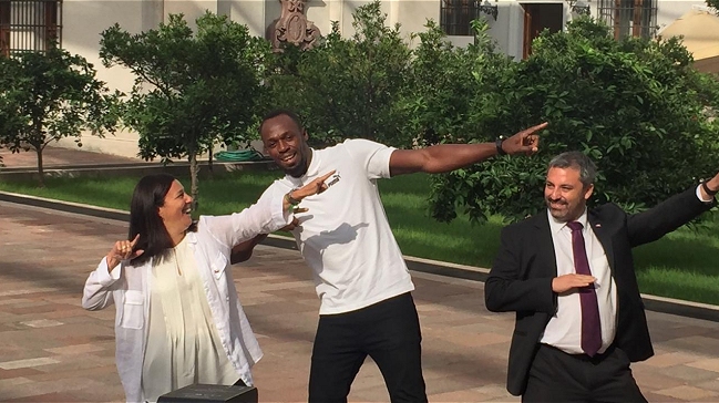 Usain Bolt llegó al Palacio de La Moneda para reunirse con el Presidente Sebastián Piñera