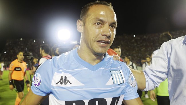 “Chileno, chileno”: El emotivo cántico de los hinchas de Racing que agradeció Marcelo Díaz