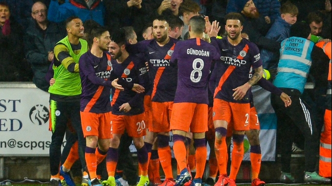 Hinchas podrán ver en pantalla las jugadas modificadas por el VAR en la FA Cup