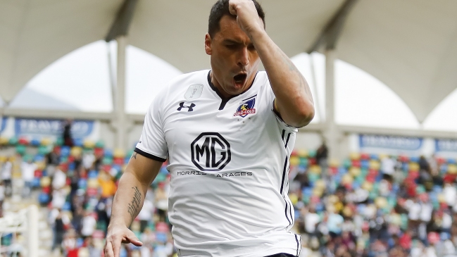 Valdivia asistió y Paredes finiquitó con un golazo para Colo Colo ante la UC de Ecuador