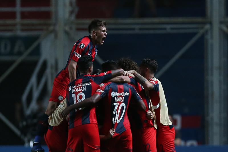 San Lorenzo tomó el liderato de su grupo tras batir a Palmeiras