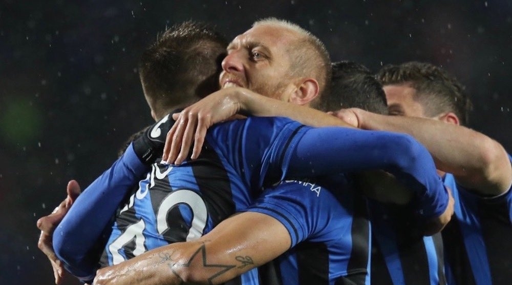 ¡Cuatro goles en 15 minutos! Atalanta arrasó con Bologna de Erick Pulgar en la Serie A